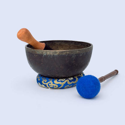 Antique Himalayan Singing Bowl – 26.5 cm | 1.76 kg