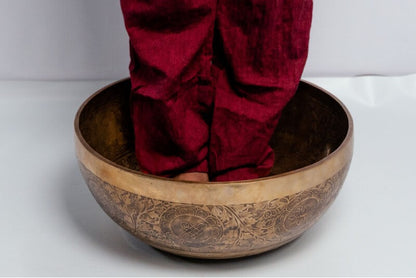 Large Foot Singing Bowl – Deep Vibration Healing Bowl for Chakra Balancing