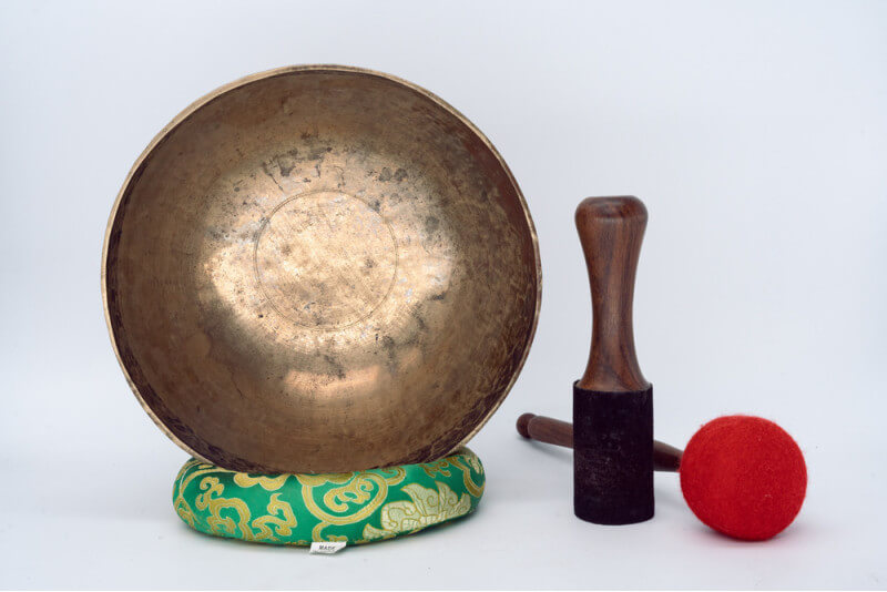 Antique 100-Year-Old Singing Bowl – 27.5 cm | 1.96 kg