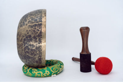 Antique 100-Year-Old Singing Bowl – 27.5 cm | 1.96 kg