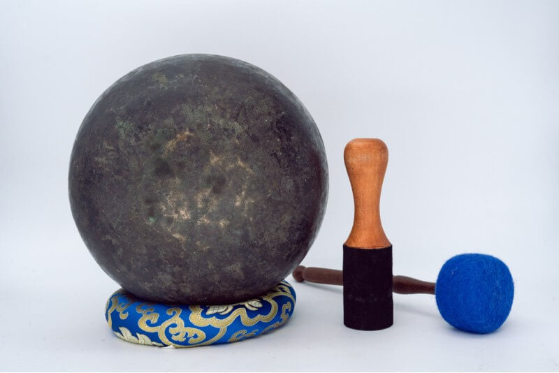 Antique Himalayan Singing Bowl – 26.5 cm | 1.76 kg