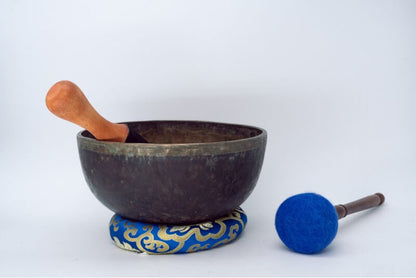 Antique Himalayan Singing Bowl – 26.5 cm | 1.76 kg