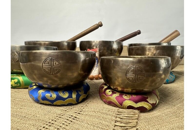 Set of 7 Chakra Full Moon Singing Bowl Set for Chakra Healing